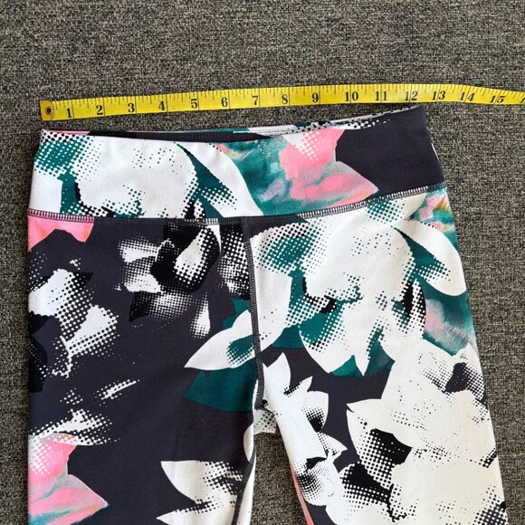 Zella Womens Active Capris Leggings Size XL/14-16 Floral Print Athleisure Sporty - Picture 6 of 7